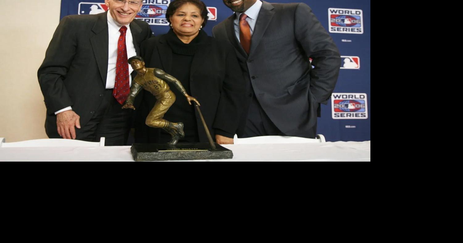 A 20 años: Carlos Delgado recibió el Premio Roberto Clemente el 24 de octubre de 2006