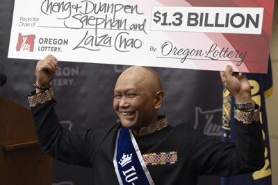 Ganador de los $1,300 millones Powerball es un inmigrante de Laos enfermo de cáncer