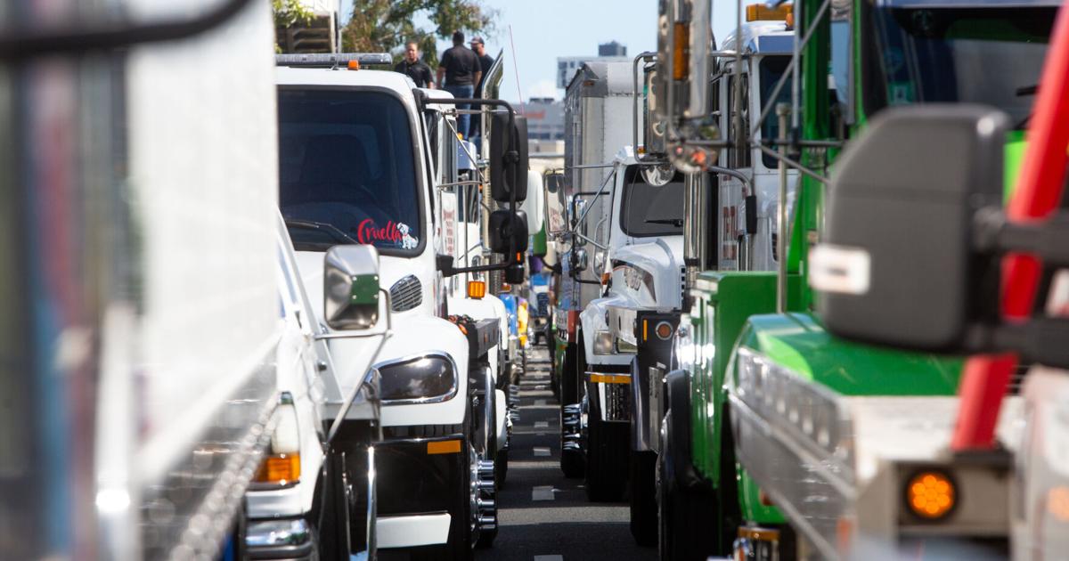 Camioneros advierten reducción de servicios por alza de más de 70% en precio del diésel