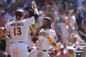 Imagen de la cobertura de: MLB aprueba la venta de los Padres de San Diego a grupo liderado por José E. Feliciano