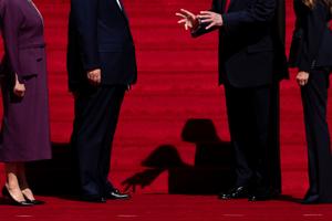 Imagen del artículo de El Vocero: EEUU y China publican listas recíprocas de productos para bajar aranceles tras reunión Trump-Xi