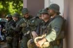 Autoridades estatales y federales realizan operativo en residenciales de Bayamón