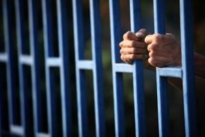 Imagen del artículo de El Vocero: A la cárcel hombre tras presuntamente ocuparle drogas y dinero en Carolina