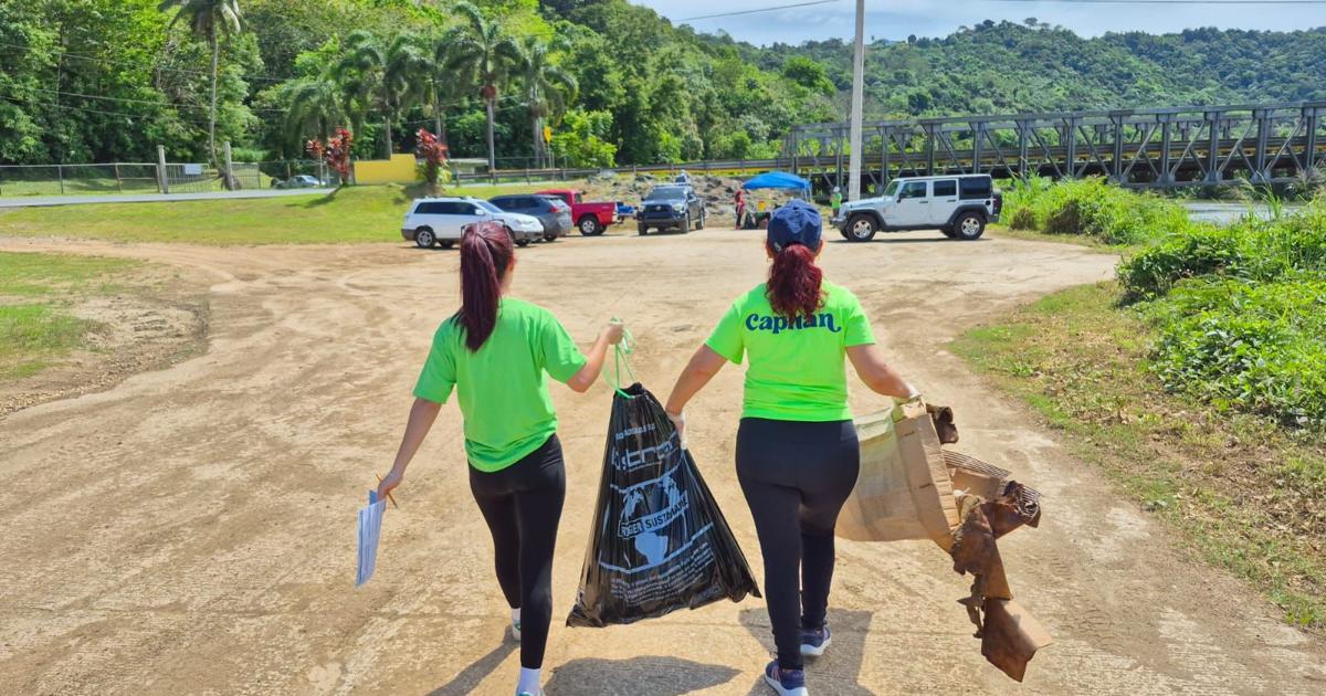 Scuba Dogs Society busca capitanes para la Limpieza Internacional de Costas 2026