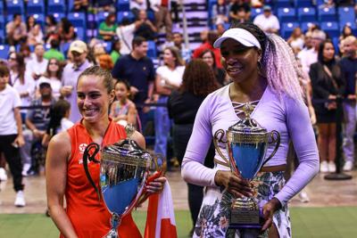 Mónica Puig regresa en grande tras vencer a Venus Williams en el partido de exhibición