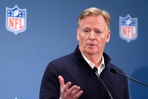 Imagen del artículo de El Vocero: Roger Goodell dice que la NFL acepta revisar cómo Eagles manejaron los coágulos de Hurts