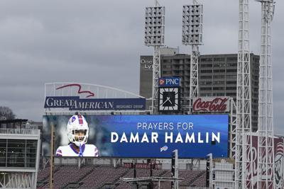 En "dirección positiva" recuperación de Damar Hamlin tras paro cardiaco en pleno juego de fútbol