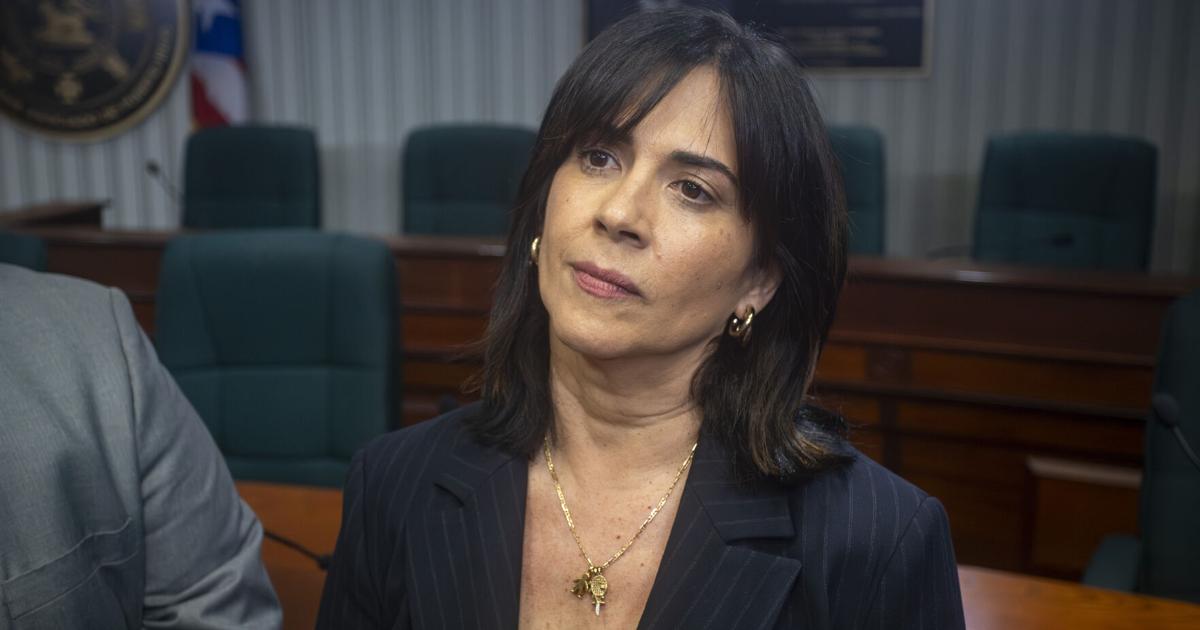 Contralora denuncia fallas en manejo de fondos y contratos en el área laboral de Guaynabo-Toa Baja