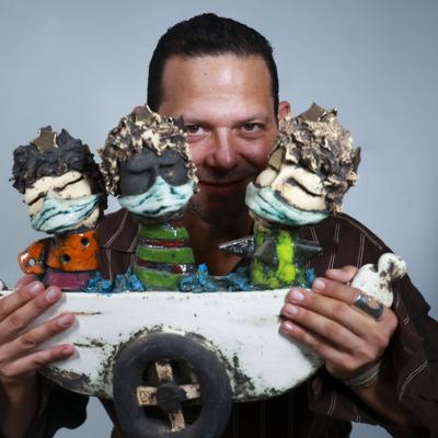 Edgardo Moisés celebra 30 años como ceramista