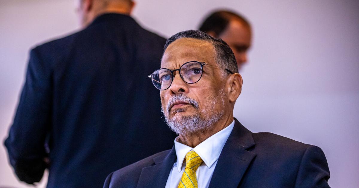 Nombran en propiedad a Edwin Mojica Rodríguez como rector de la UPR en Humacao