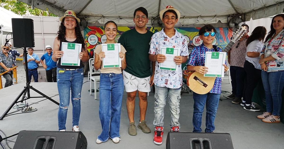 ICP premia a 13 jóvenes en el 58vo Concurso Nacional de Trovadores y Cuatristas
