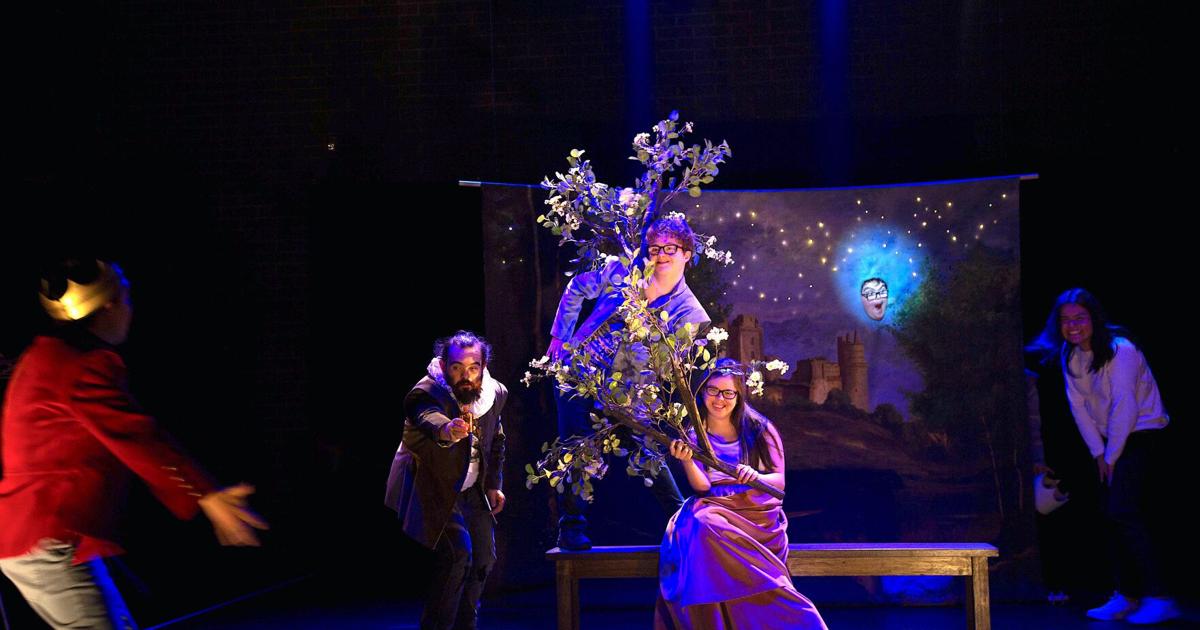 Ocho actores con síndrome down protagonizan versión libre de "Hamlet" en el Teatro Francisco Arriví