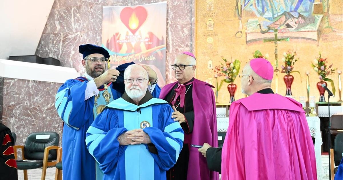 La Católica de Puerto Rico otorga doctorado honoris causa al cardenal O'Malley