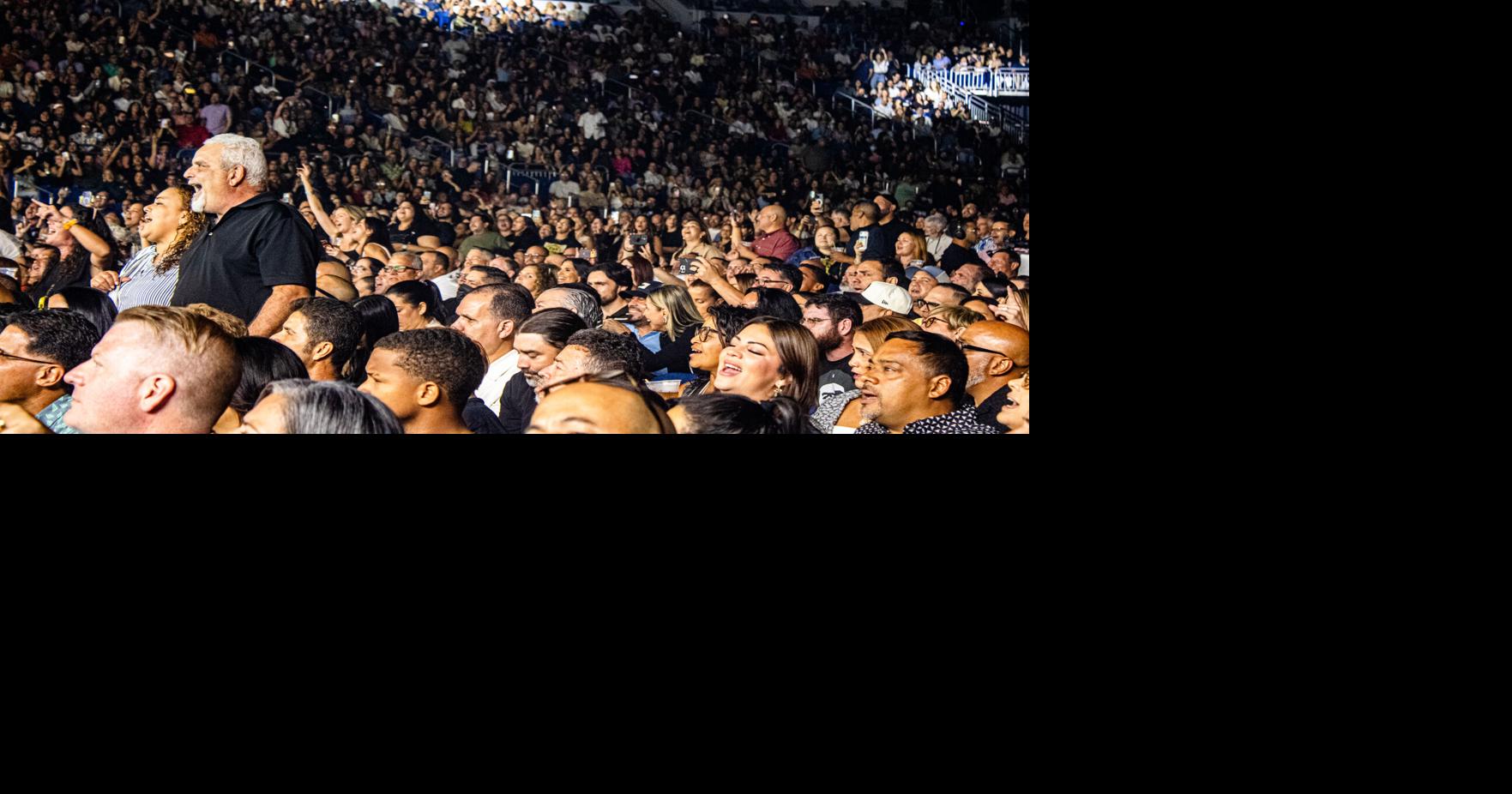 Fiel a la Vega celebra 30 años con multitudinario concierto en el Coliseo de Puerto Rico