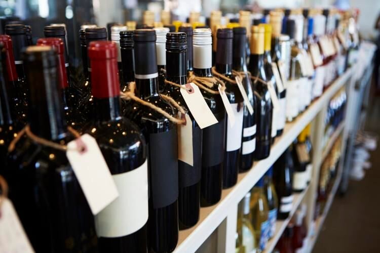 En picada la venta de bebidas alcohólicas - Vimarsana News
