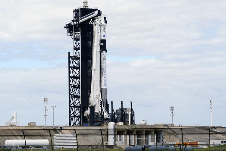 SpaceX se alista para lanzar a otros cuatro astronautas 618ae28e45e0c.image
