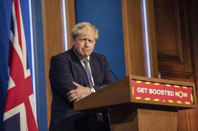 Boris Johnson se disculpa por asistir a fiesta durante el confinamiento por el covid-19 en Gran Bretaña