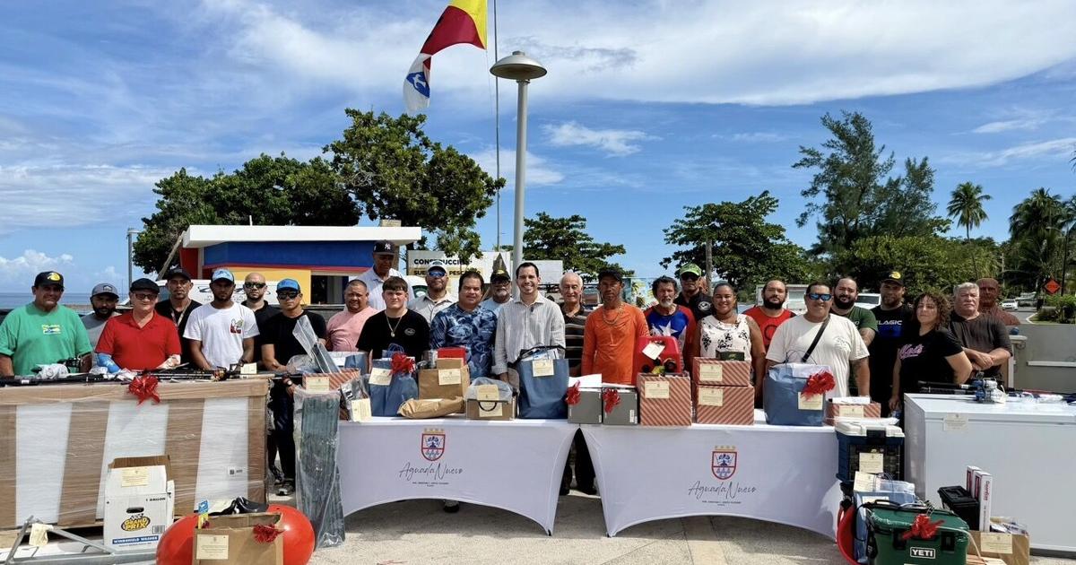 Aguada entrega $28,000 en incentivos a 28 pescadores artesanales