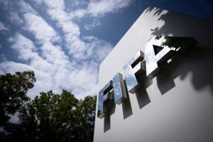 Imagen del artículo de El Vocero: FIFA veta de por vida a dos dirigentes por irregularidades financieras en sus federaciones
