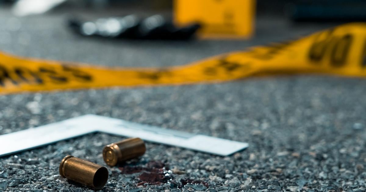 Hallan cuerpo baleado de un hombre dentro de un vehículo en Toa Baja
