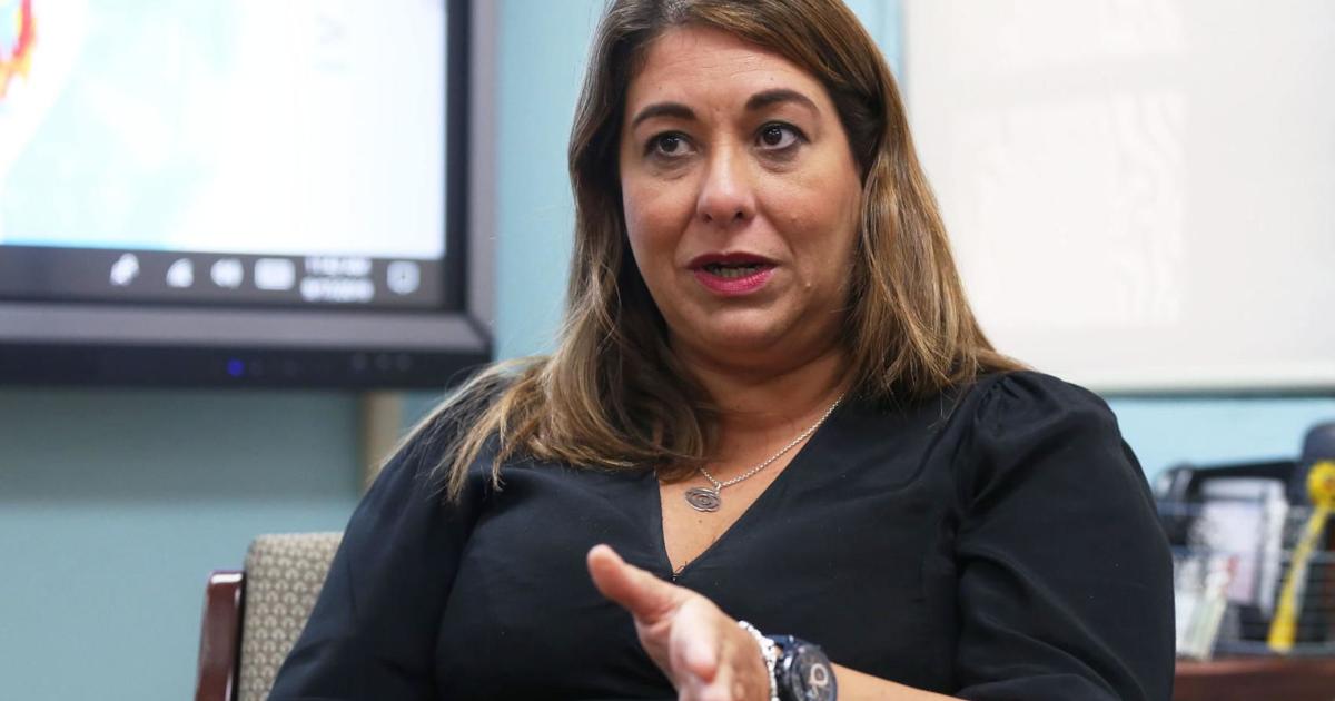 Senado da ultimátum de 48 horas a Suzanne Roig para entregar documentos bajo amenaza de desacato