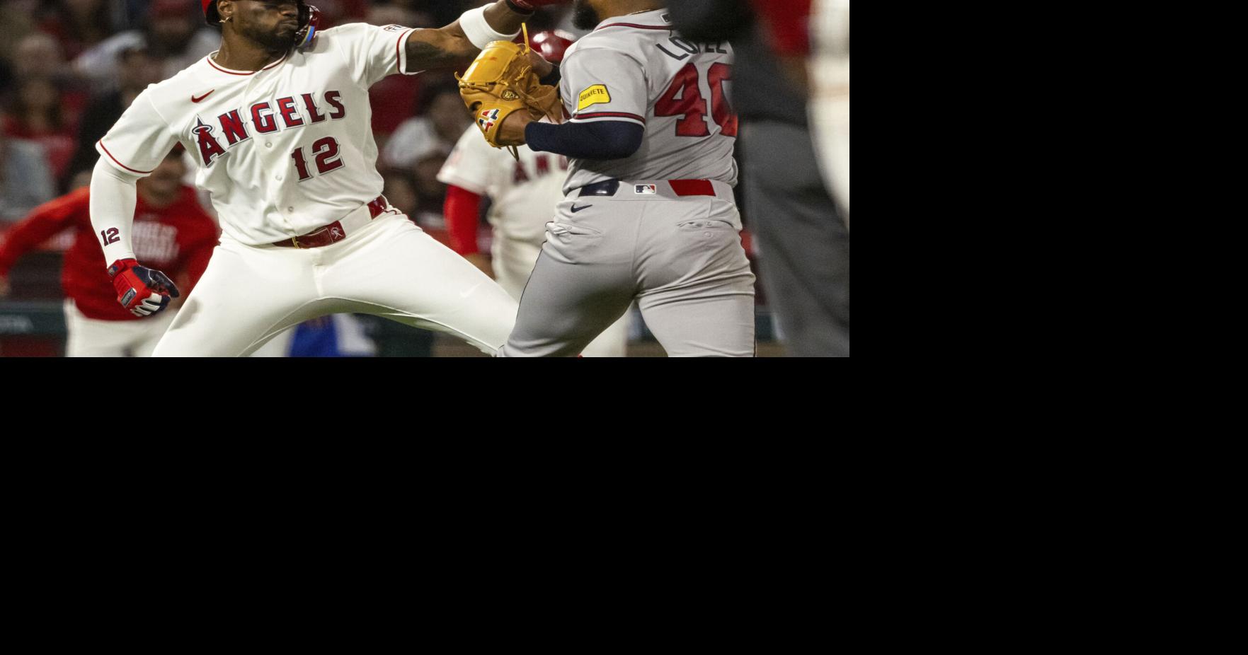 | El incidente ocurrido ayer martes, estalló tras un pelotazo y un lanzamiento alto y pegado; ambos fueron expulsados.