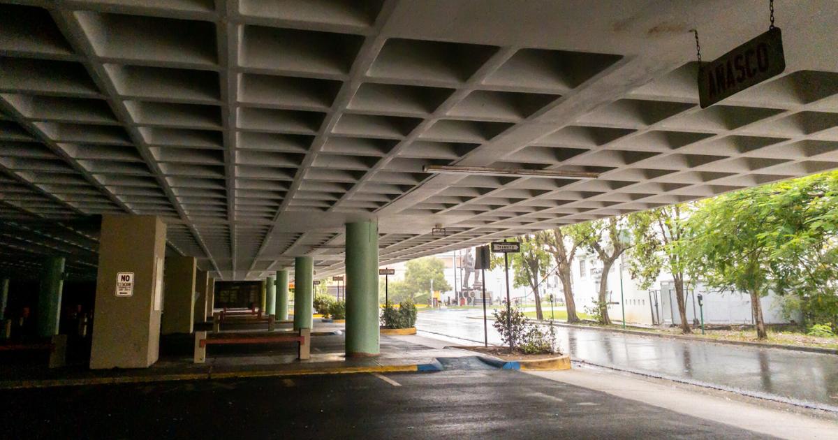 Transporte tradicional en Puerto Rico lucha por sobrevivir ante nuevos servicios de movilidad