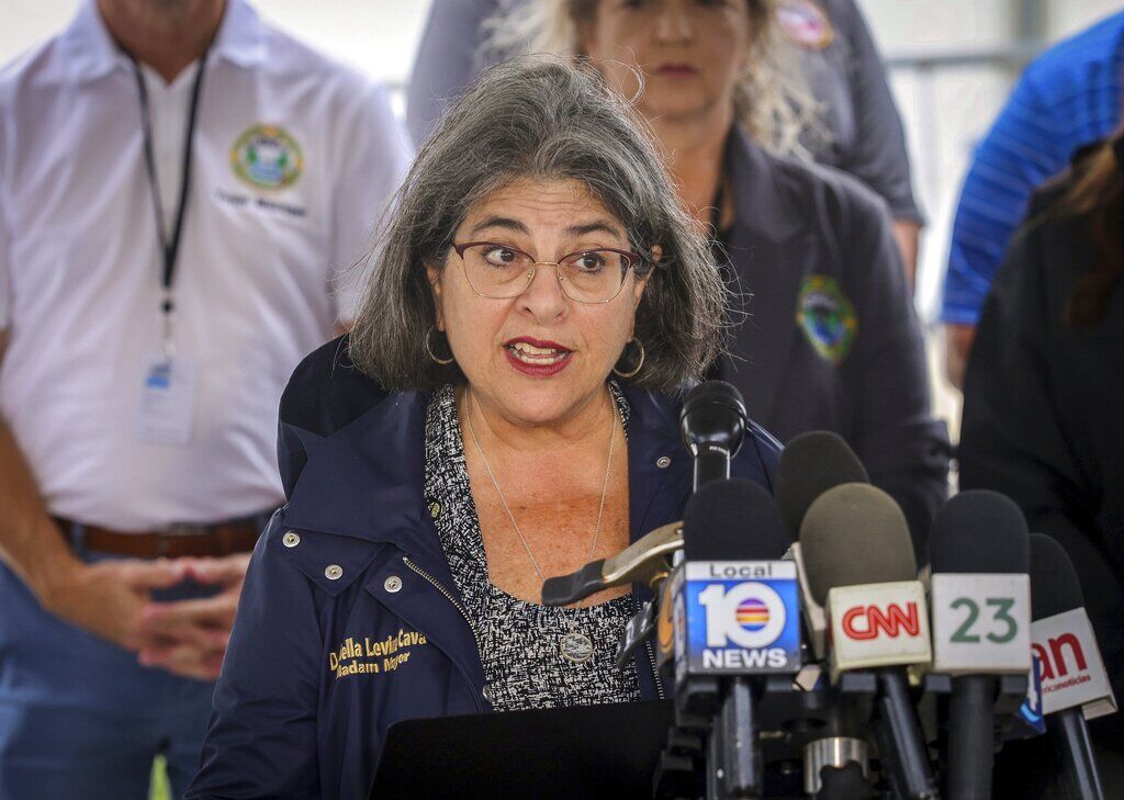 Un pequeño milagro en Surfside: hallan a una de las mascotas desaparecidas - Vimarsana News