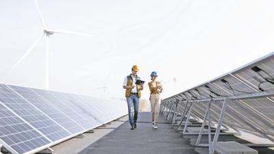 Miles de millones en iniciativas para placas solares