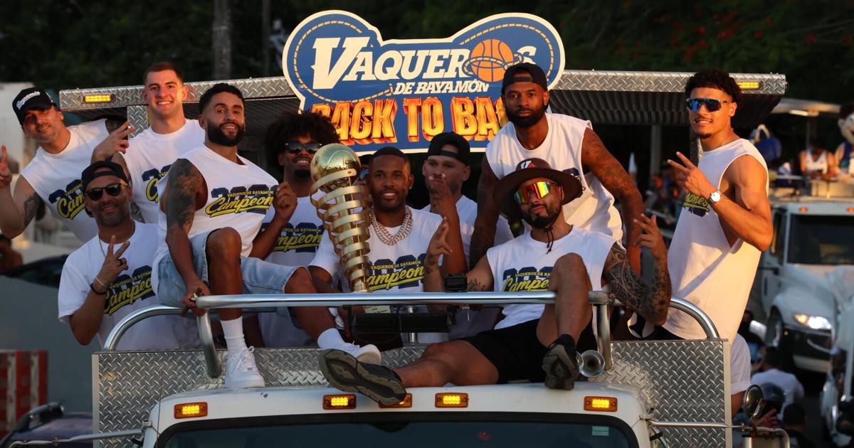 Vaqueros de Bayamón celebran caravana de su decimoctavo campeonato del BSN