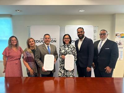 Educación firma acuerdo con la UPR de Humacao