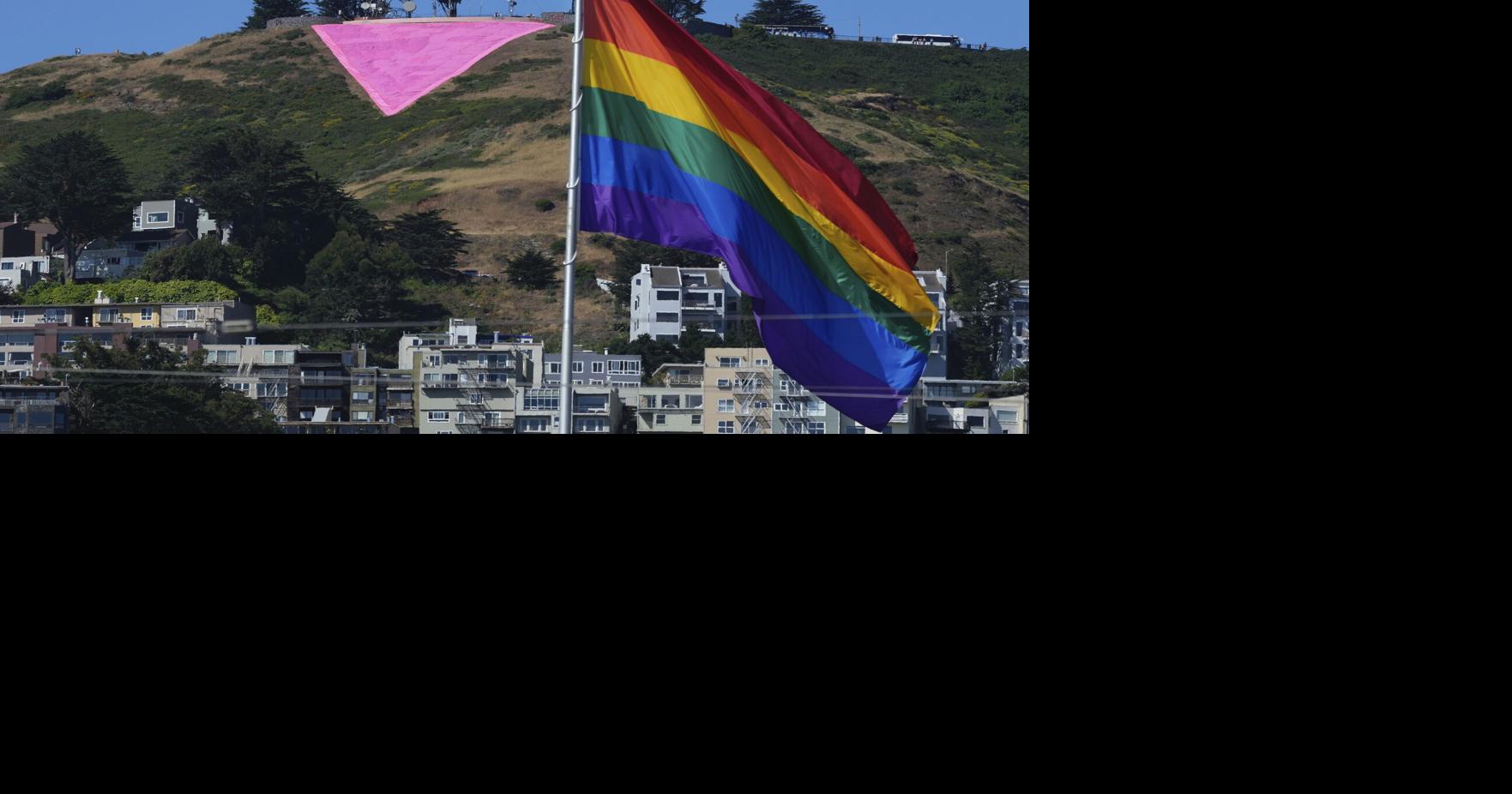 Triángulo Rosa más grande de la historia ilumina San Francisco en apoyo ...