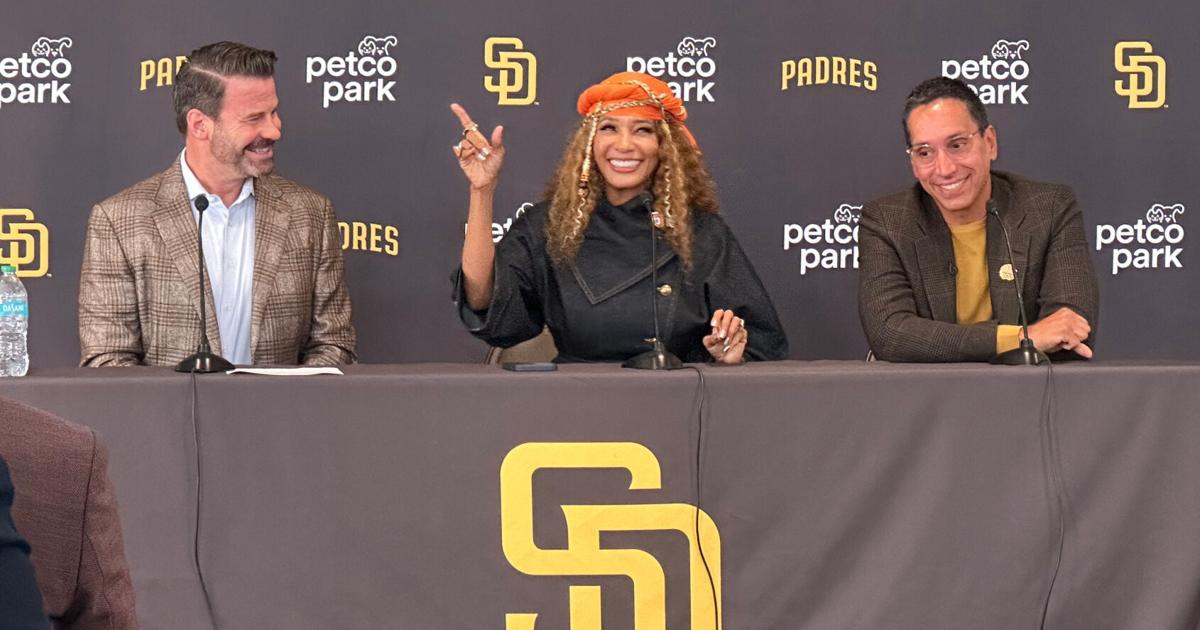 Boricua José E. Feliciano asume los Padres de San Diego y promete ganar la Serie Mundial