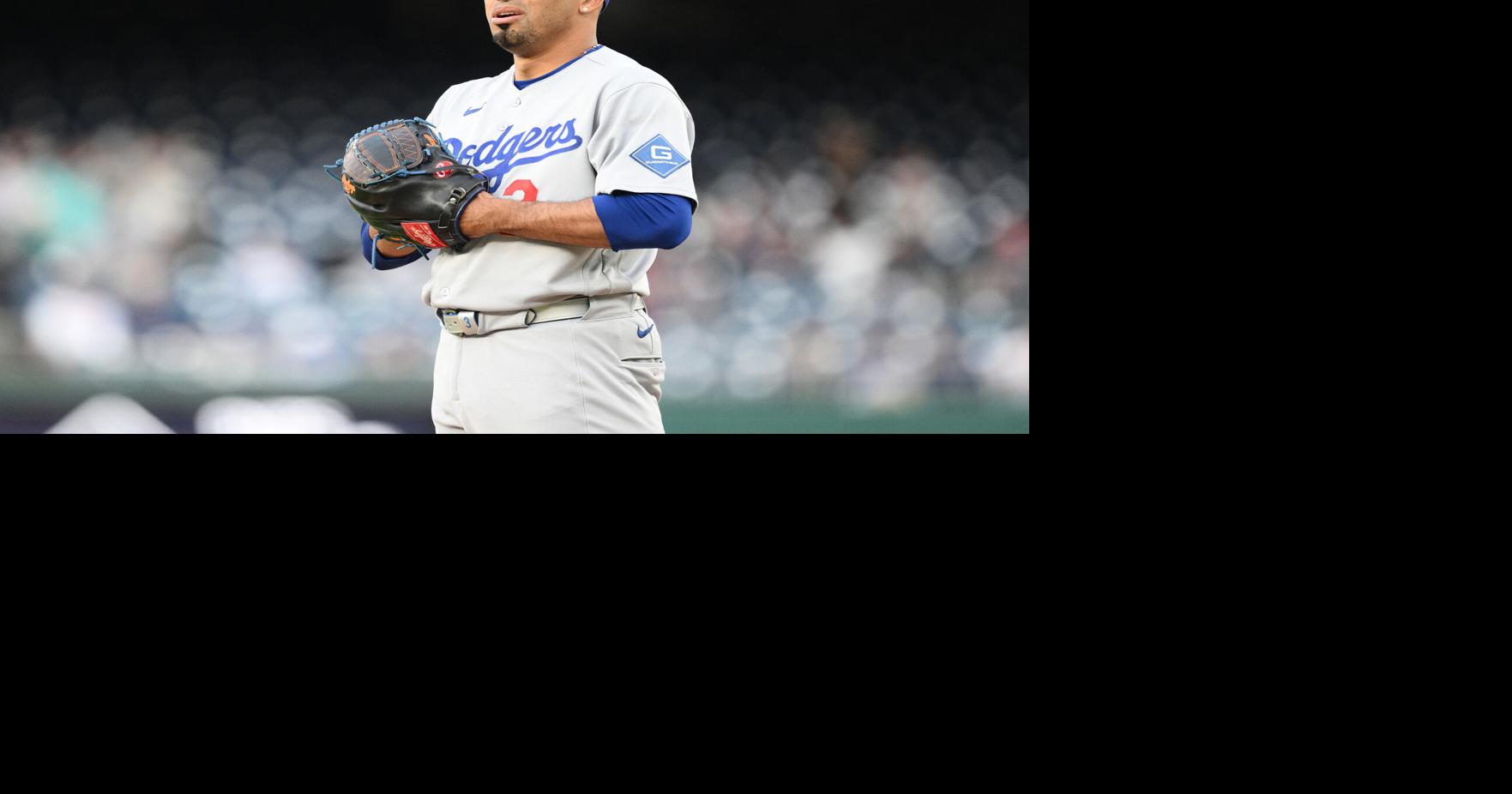 El cerrador boricua está “día a día”, asegura el dirigente Dave Roberts.