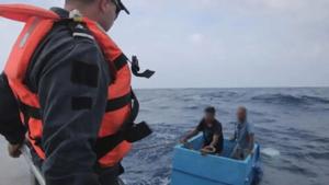 Imagen del artículo de El Vocero: Cinco días a la deriva: dos pescadores sobreviven aferrados a una hielera en el Pacífico