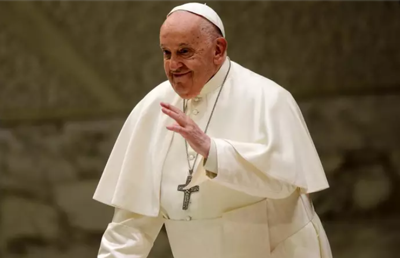 El Papa pide que "el diálogo se refuerce y dé buenos frutos"