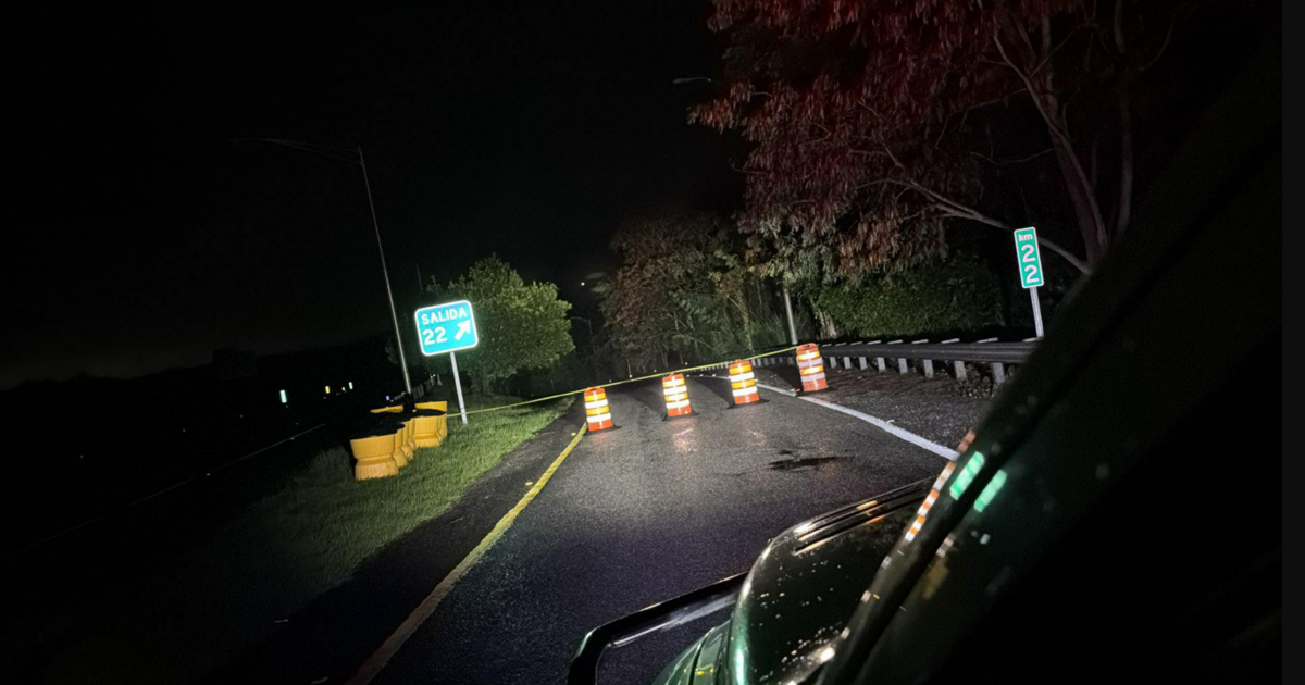 FOTOS: Río Blanco se desborda y bloquea carretera en Naguabo