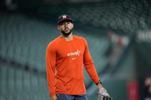Imagen del artículo de El Vocero: Carlos Correa queda fuera por el resto de la temporada con los Astros