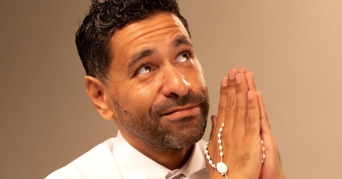 Erick Bonilla presenta "Chistes Prohibidos" en el 5to Festival de la Comedia