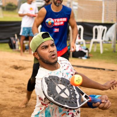 Dan forma a la primera liga de tenis de playa de Puerto Rico