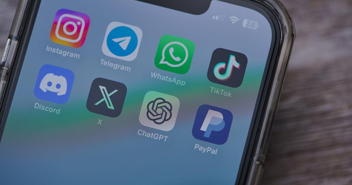 Proponen restringir acceso de menores de 16 años a redes sociales en Puerto Rico
