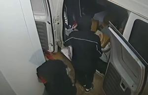 Imagen del artículo de El Vocero: [VIDEO] “Nos quitaron mercancía, no las ganas”: Comerciante denuncia robo de $30,000 en tienda en Bayamón