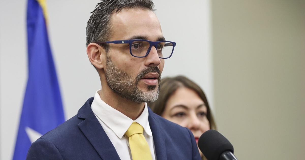 Confirman renuncia del director ejecutivo de OGPe, Norberto Almodóvar Vélez