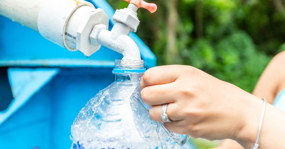 Turismo distribuye más de 557,000 galones de agua a hospederías afectadas por averías en la AAA