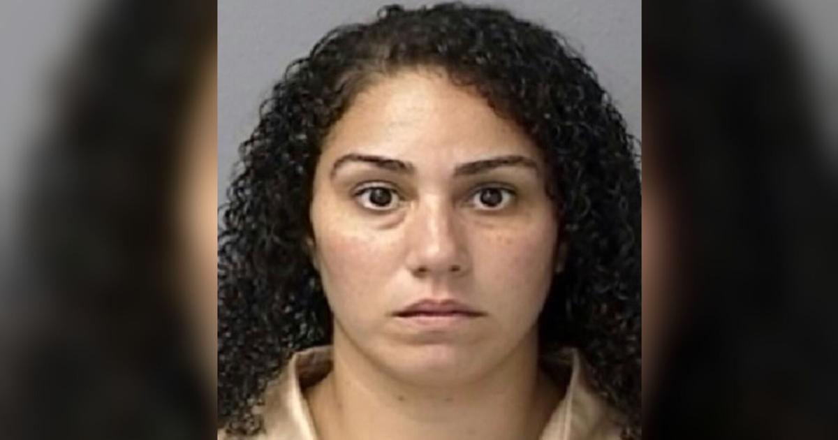 Mujer enfrenta cargos tras presuntamente no llevar a su hijo a la escuela