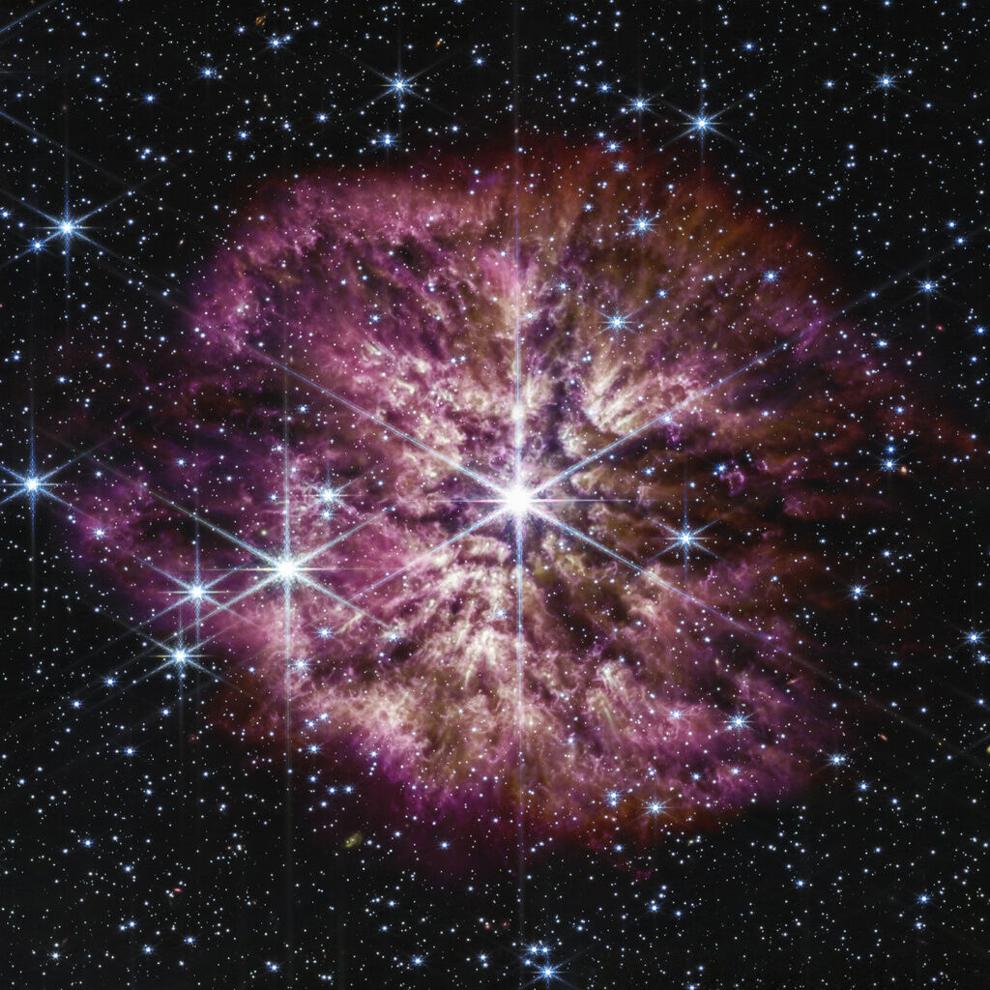 El telescopio Webb de la NASA capta una estrella a punto de morir ...