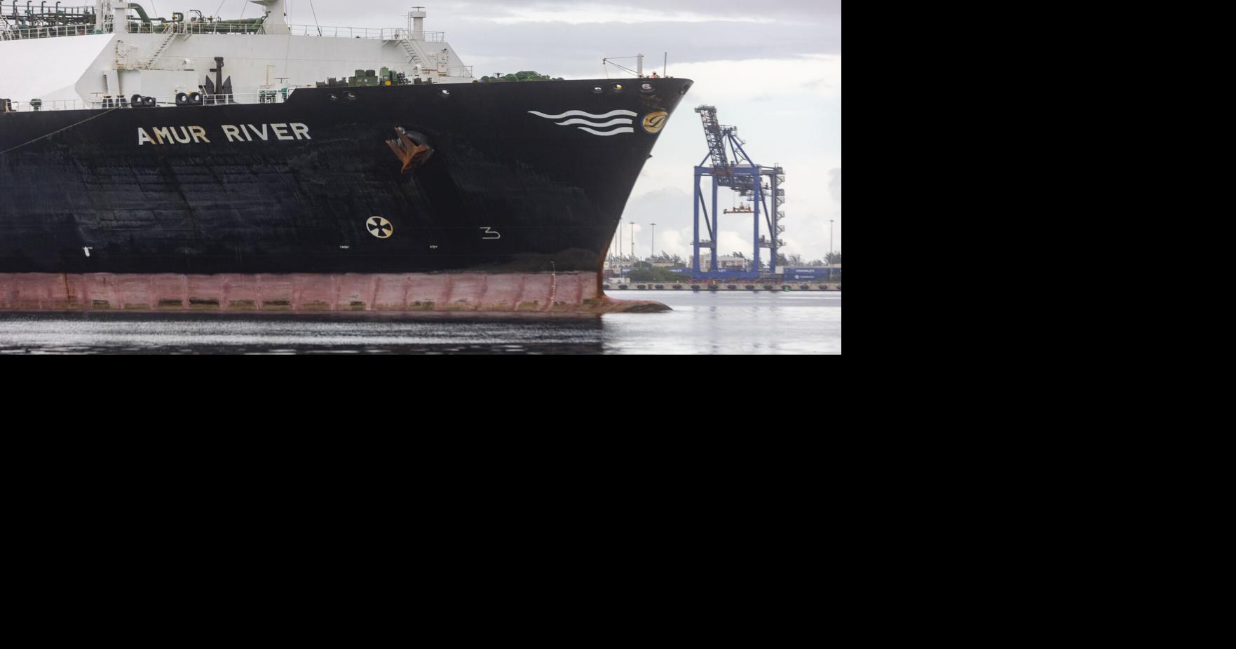 Tanquero Amur River llega a Puerto Rico con solo 60% de su carga de gas natural