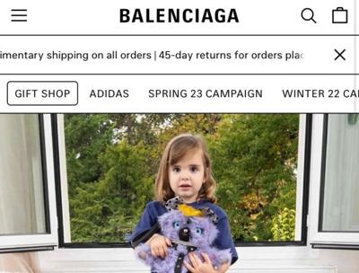 Balenciaga pide disculpas por campaña en la que aparecían niños con accesorios sadomasoquistas