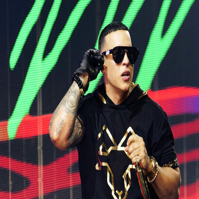 Stream DADDY YANKEE THE BIG BOSS MINI HISTORIA DE EXITOS EDICION ESPECIAL  ABRIL 2021 (MIX)🎶🎶🎶🎇✨ by Djalexandernavarrete