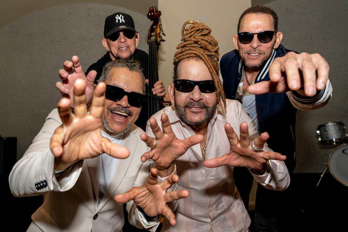 VÍDEO: Los Hermanos Rosario llevan su 'swing' al Coliseo de Puerto Rico | Espectáculos | elvocero.com